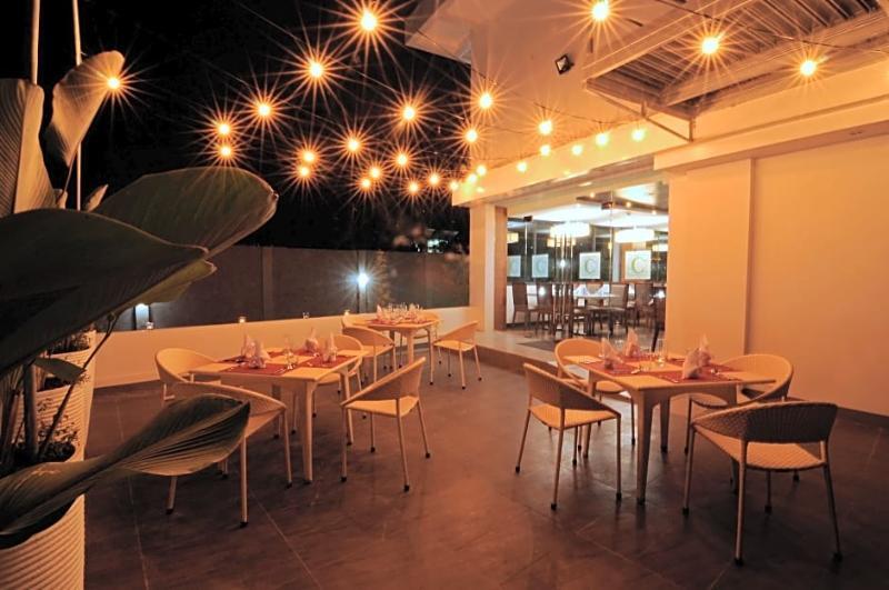 717 Cesar Place Hotel Tagbilaran City Exterior foto